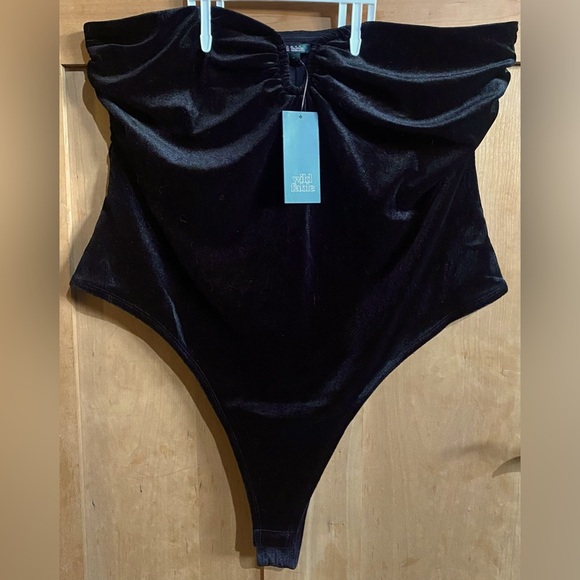 wild fable Other - Elegant Black Velvet Bodysuit